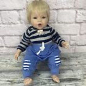 Alexander Doll Co.by Reva 18”Girl Toddler Blonde Hair Blue Eyes w/Outfits